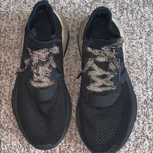 Adidas tennis shoes